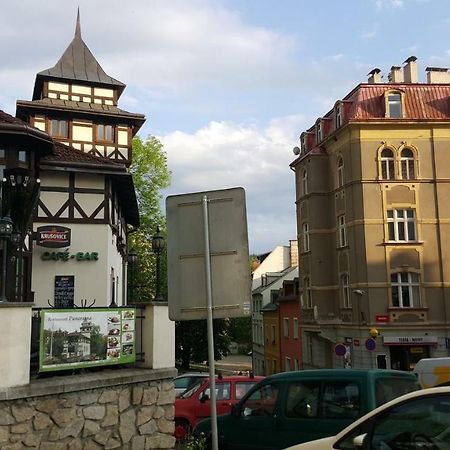 Laura'S Apartment Карлови Вари Екстериор снимка