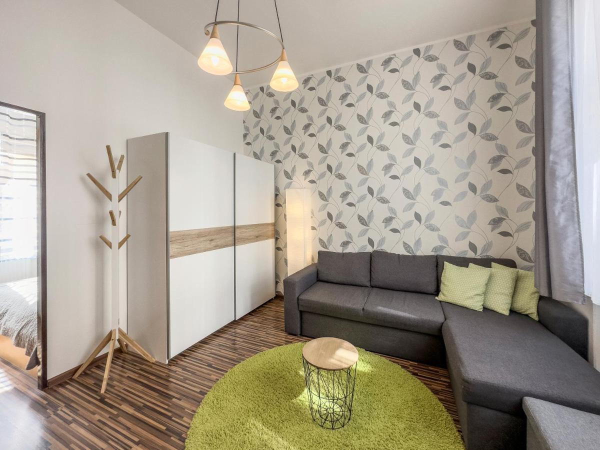 Laura'S Apartment Карлови Вари Екстериор снимка