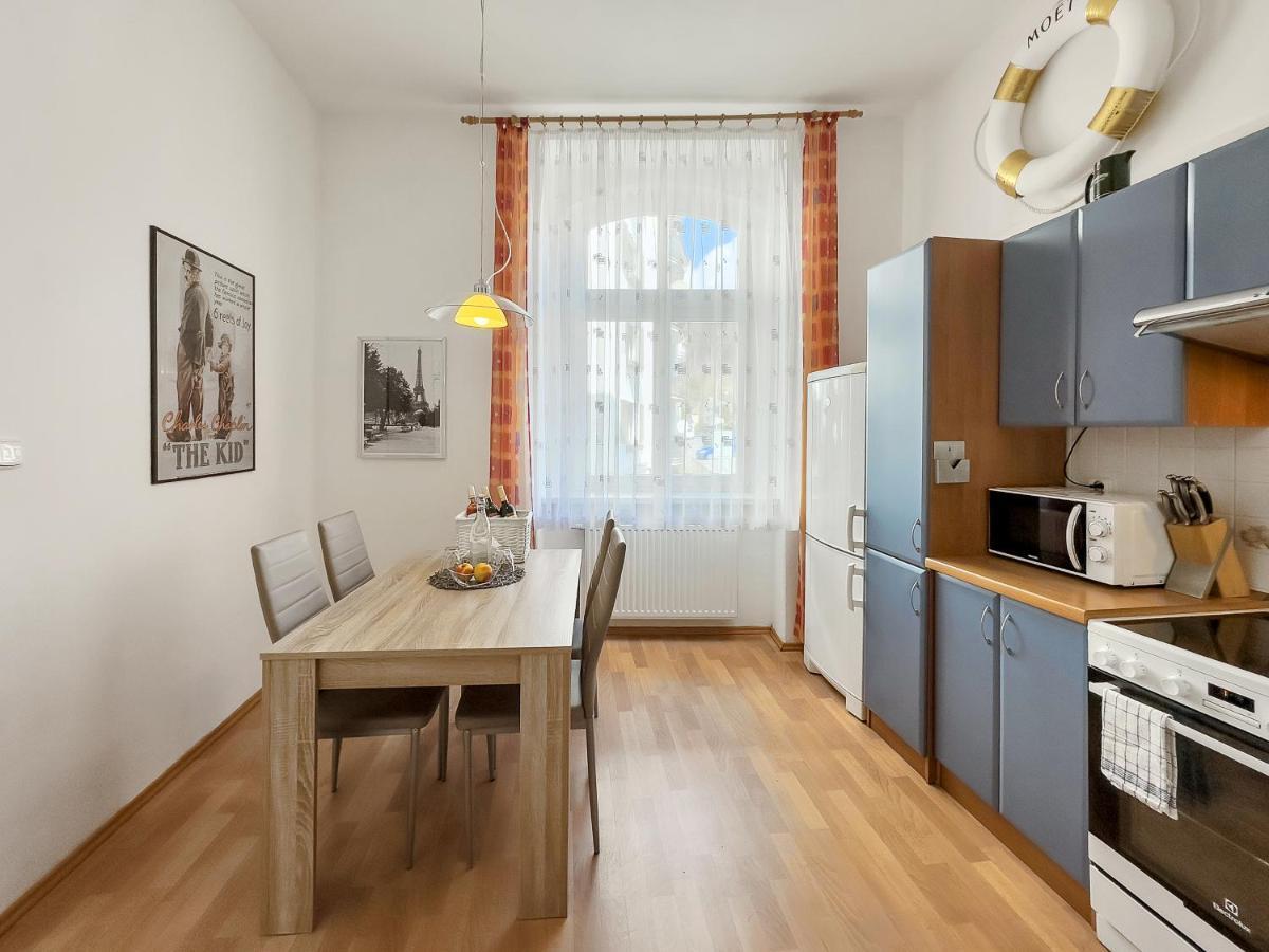 Laura'S Apartment Карлови Вари Екстериор снимка